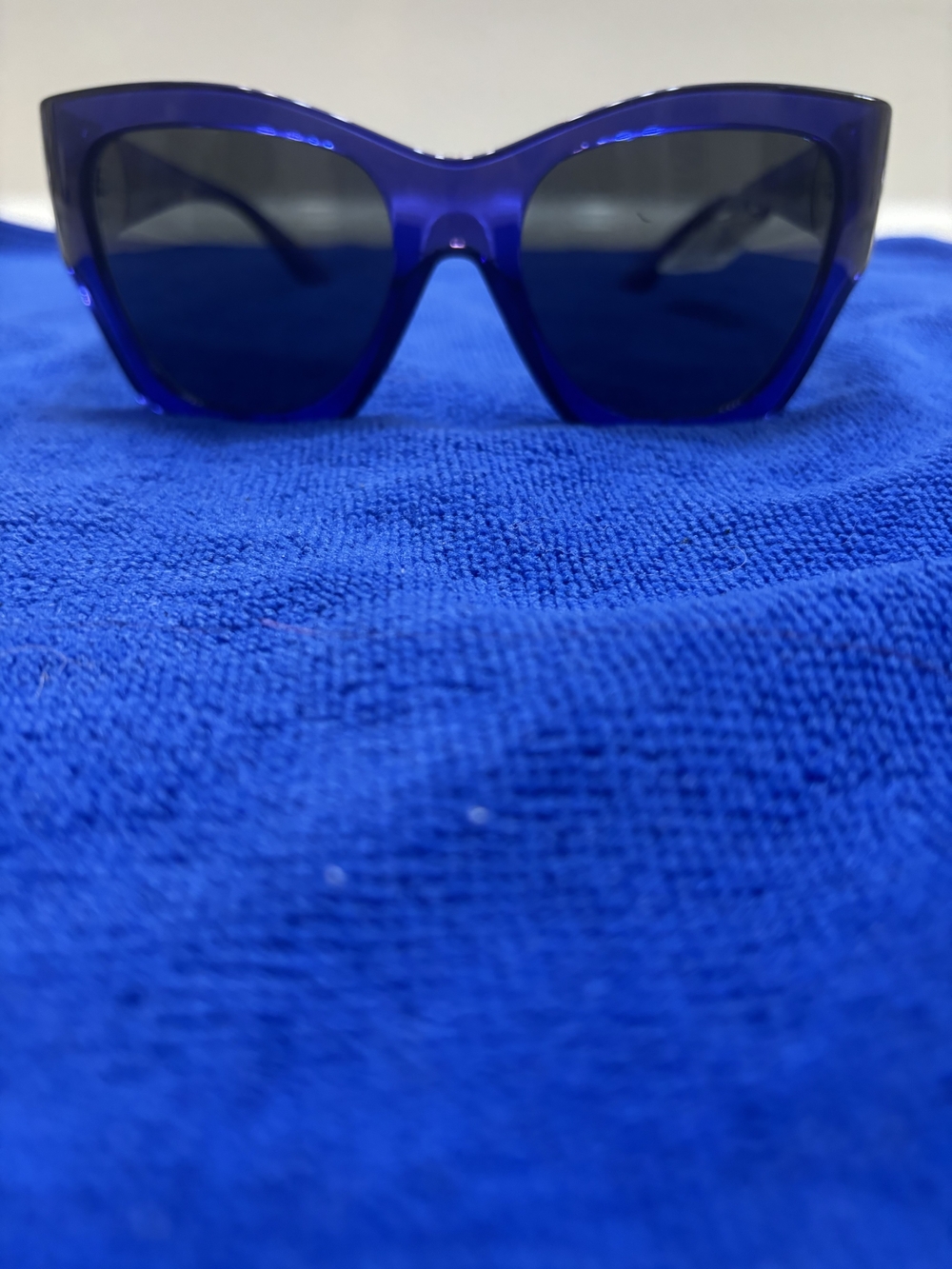 Versace Oversized Cat-Eye Sunglasses - Deep Blue Frame with Dark Lenses